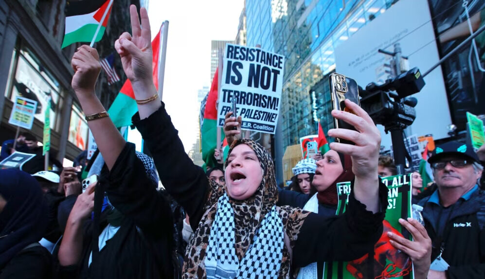 Thousands rally in New York to show support for Palestine